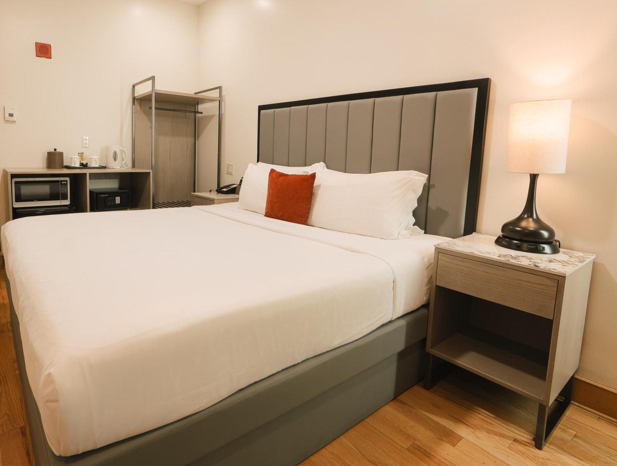 เอเชียติก โฮเทล บาย ลาการ์เดีย แอร์พอร์ต Hotel นิวยอร์ก ภายนอก รูปภาพ